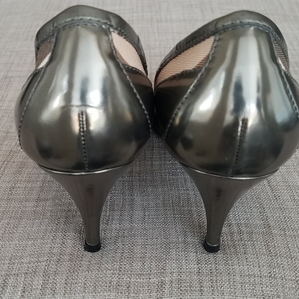 Burberry Made in Italy Iconic Print Pumps - Picture 4 of 11